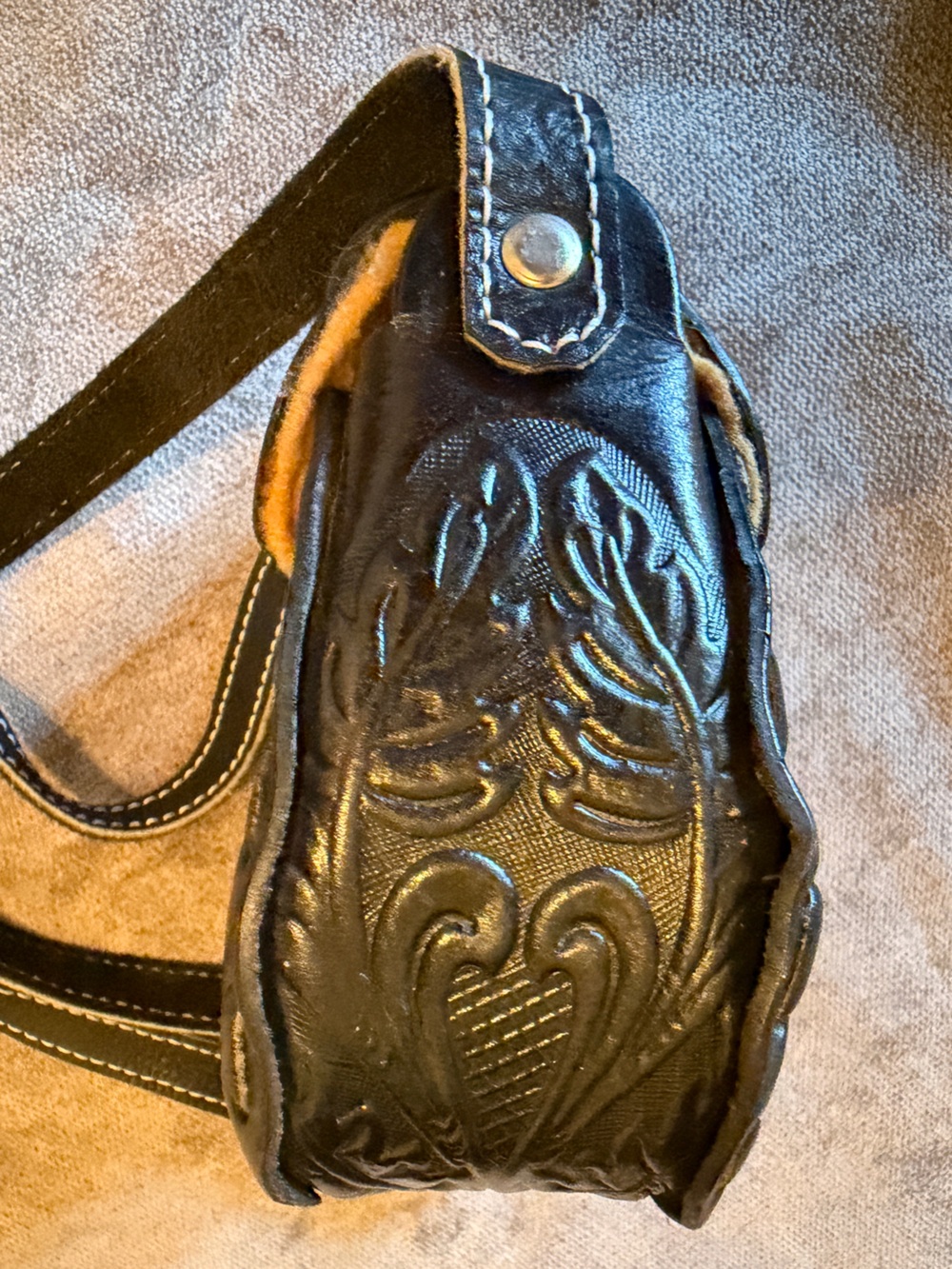 VINTAGE Black Tooled Leather Horse Saddle Bag - Picture 11 of 16
